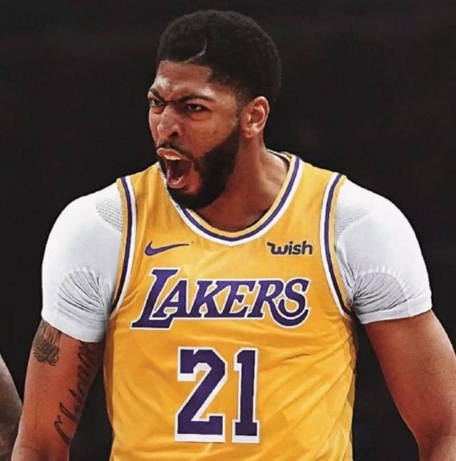 季后赛|季后赛首轮表现最好的十位球员，伦纳德仅排第三，詹姆斯第五