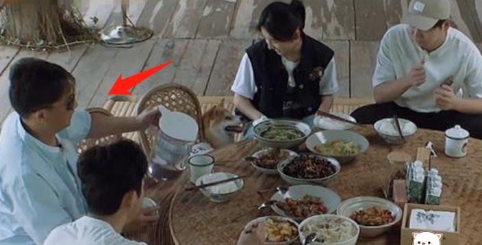 向往的生活|《向往的生活》导演组伙食怎么解决？看完这些镜头后，瞬间懂了！