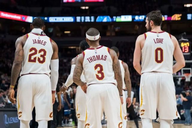 保罗|NBA最失败的5组三巨头:詹皇保罗上榜,第1中看不中用!