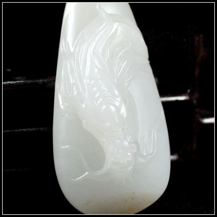 【玉雕】玉石里的“神龙”，再一次改变了我对传统题材的看法！