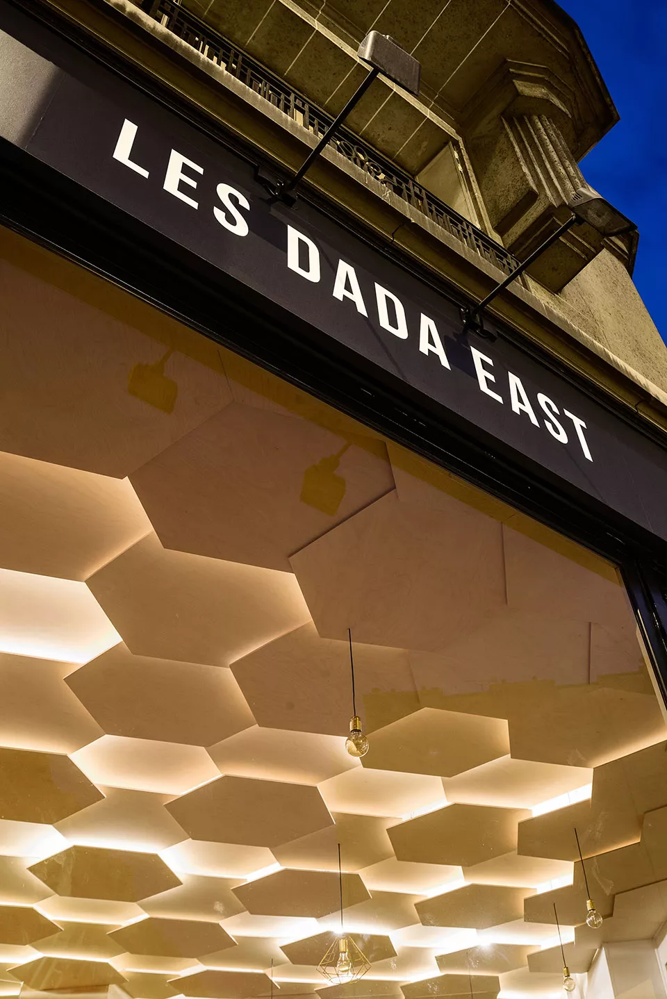 天花照明只会暗藏灯带？敢不敢再有趣一些？