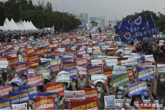 疫情關鍵時刻，韓國醫界13萬人突然罷工，文在寅放話要嚴肅處理-圖2