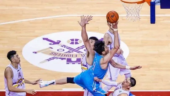 江苏省|MVP+DPOY全都要！再见易建联！他要成CBA史上第一人