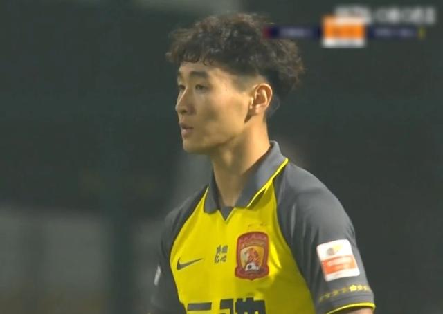 韦世豪|6分钟2球!韦世豪制霸中超射手榜,9大顶级外援射手全被他甩开