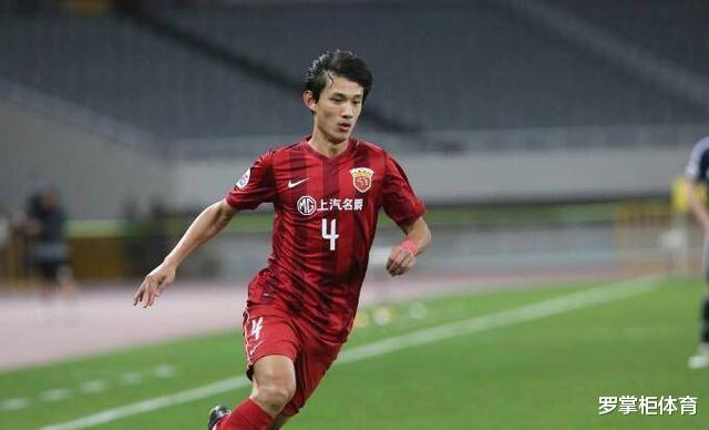 『上海上港』为何上港突然扭转颓势？王燊超揭秘背后原因，网友狂秀花式调侃！