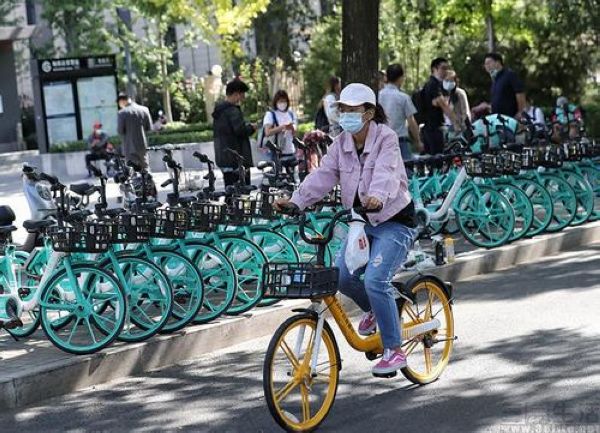 共享单车|美团上线“弹幕车”，行业或迎来单车的广告化？