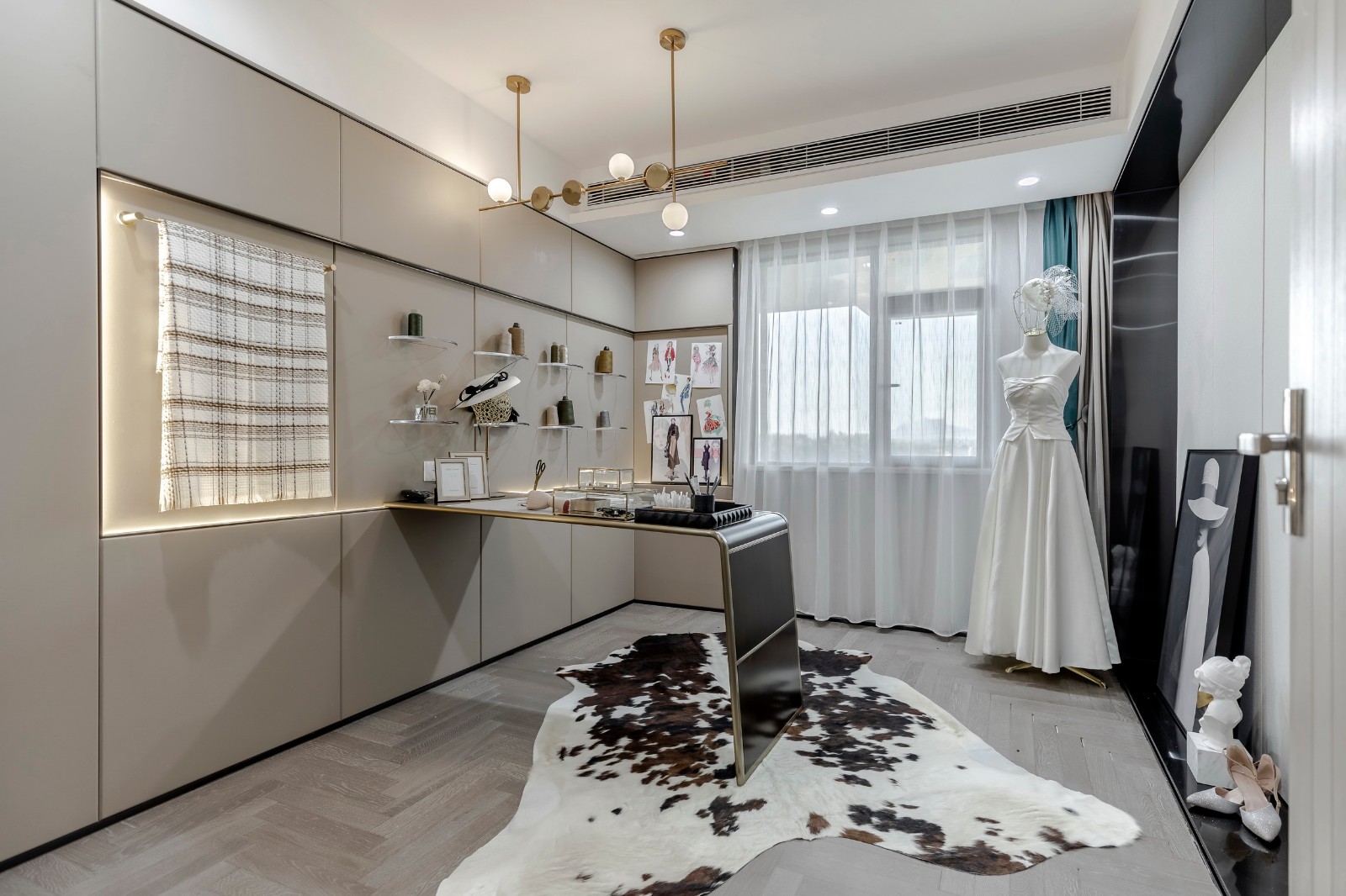 [设计师]这才是轻奢风，135㎡现代装修设计，入户第一眼，就是开阔感