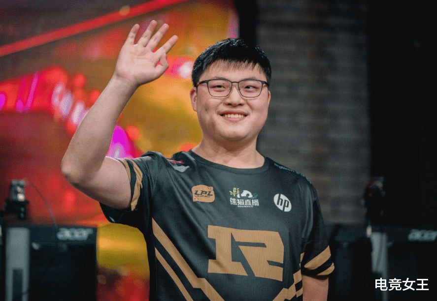 「Uzi」UZI体重250斤？婷婷直播曝光UZI真实体重，乌兹脸都气红了！