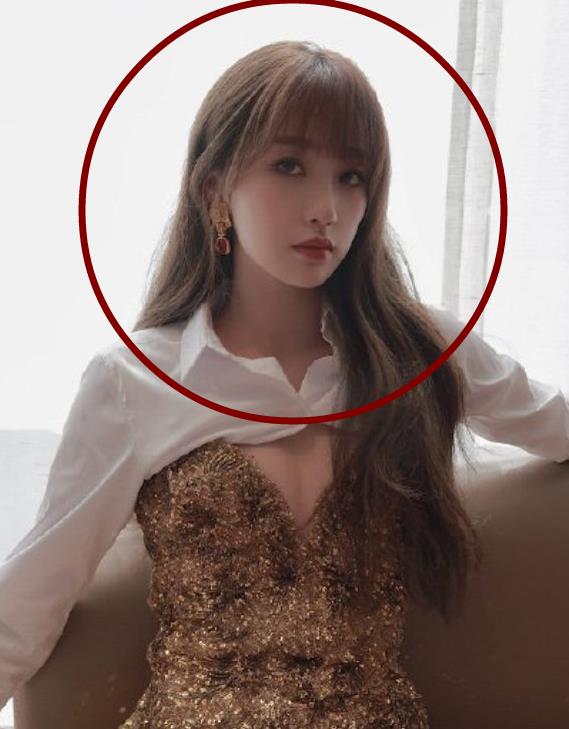 虞书欣|虞书欣要转型了?齐刘海撞脸lisa,看到“钢笔腿”懵了,复制来的?