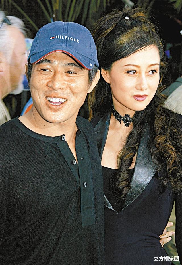 宋丹丹@57岁李连杰晒照庆生，妻子利智罕见甜蜜出镜，网友：两人都老了