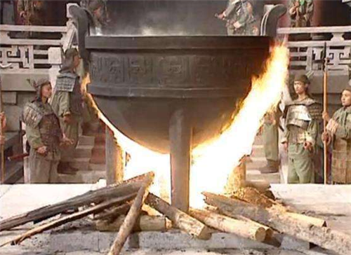 #皇太极#烹煮之刑到底有多残忍？为何古代帝王常用，史官却从不敢记载