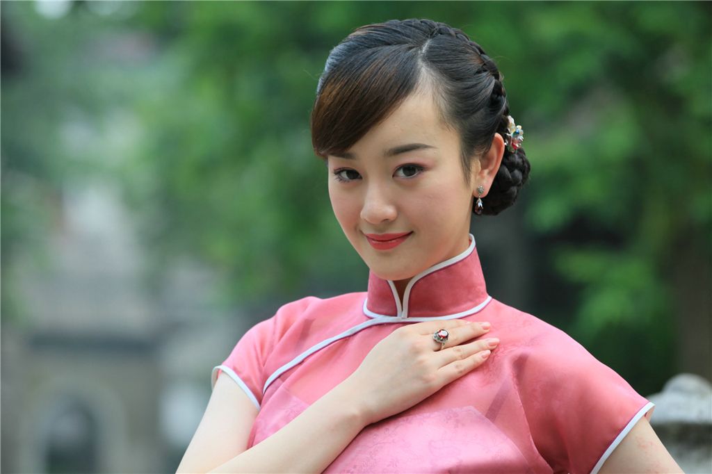 张檬▲张檬又“作妖”？和小5公布恋情被骂，网友：以前的张檬去哪了？