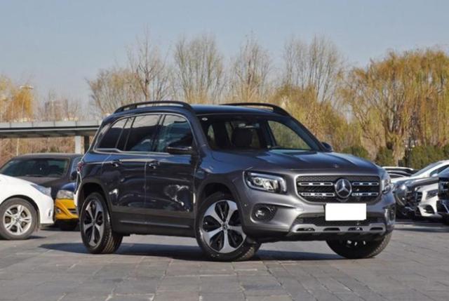 奔驰glb@奔驰GLB降价了，顶配不到30万，大7座布局，比GLC良心