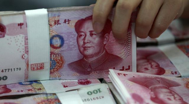 「利息」100万存在银行，光吃利息，不用上班行吗？能过上什么样的生活？