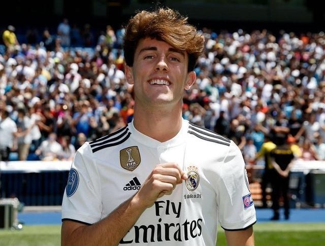 [皇家马德里]皇马1.5亿欲夺英超绝对巨星 穆帅3000万捡齐达内弃将