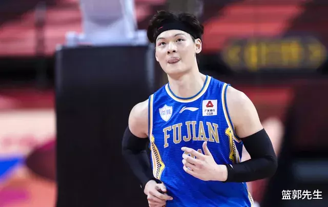 习近平|亚洲第一中锋出炉！王哲林狂砍34+24，并在哈达迪头上绝杀！