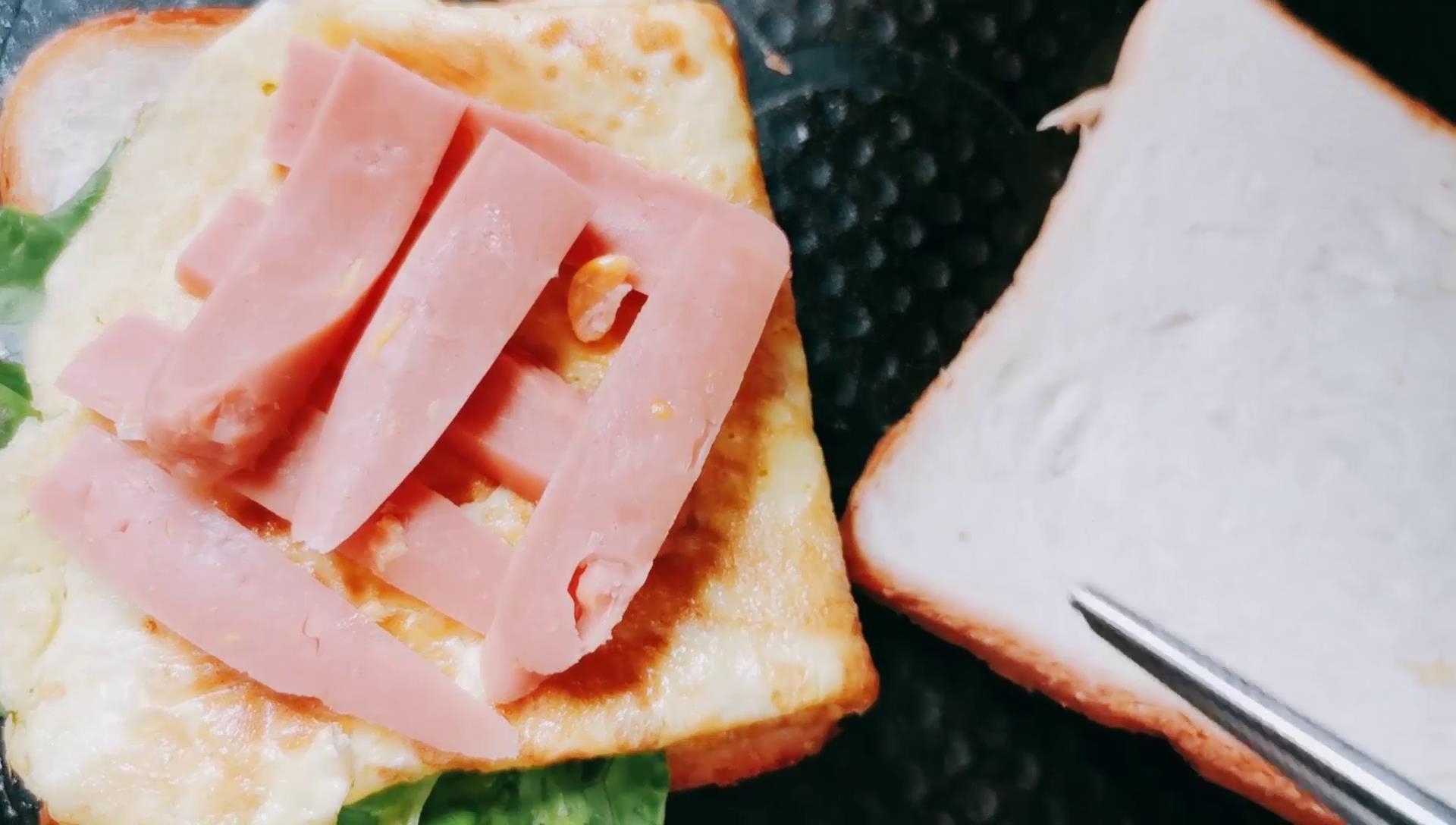 鸡蛋▲早餐打卡：在家做早餐，既营养又美味，早餐吃这个，太完美了！