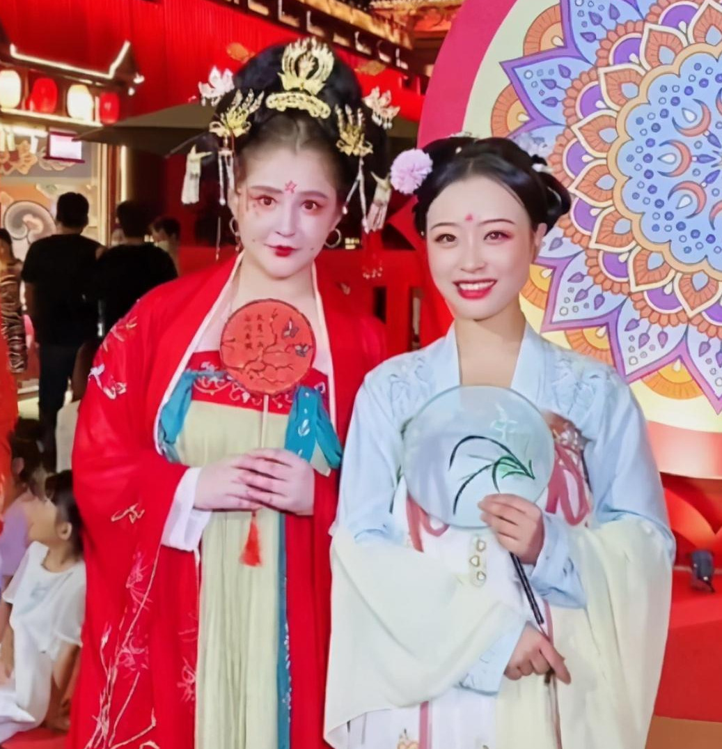 李心艾|李心艾胖出新天际，扮古装效果却很惊艳，网友：可以演杨贵妃了！