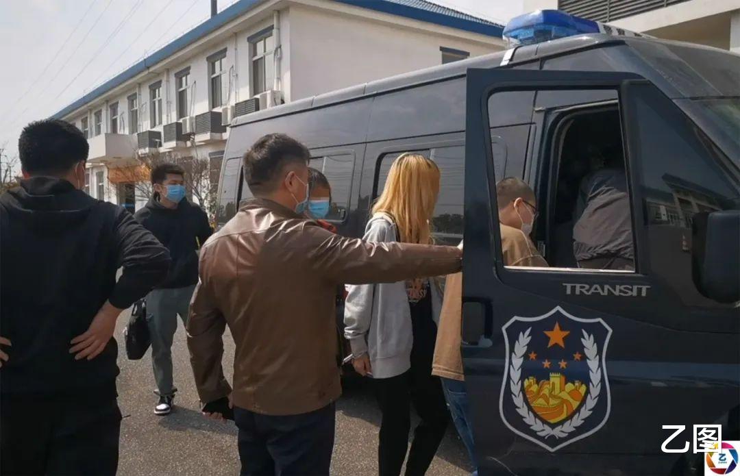 「茂名」12名在校大学生设局诈骗，涉案流水上亿元，抓捕现场臭气熏天