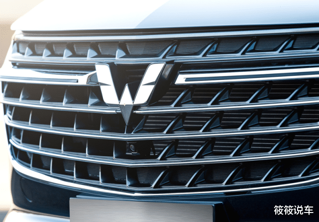 |五菱新“颜值猛兽”！比大众途安帅，轴距2米8配新车标，入门就搭1.5T