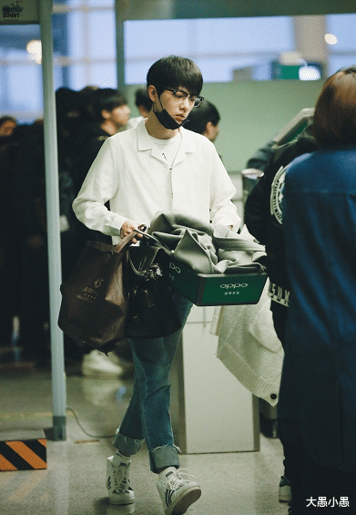 肖战|有种“东山再起”叫肖战,为新剧剃寸头,失去滤镜后终于像29岁