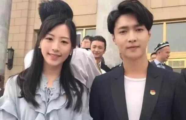 明星素颜■人民大会堂不许化妆,所有明星都被打回原形,看到范冰冰我醉了