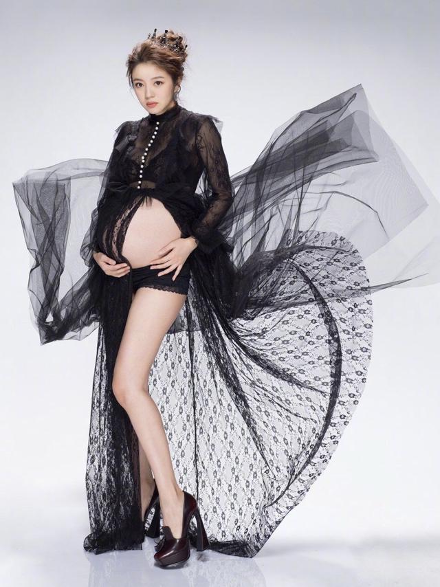 安以轩|安以轩拿15亿封肚！母凭子贵，两个儿子保了她在豪门的地位！