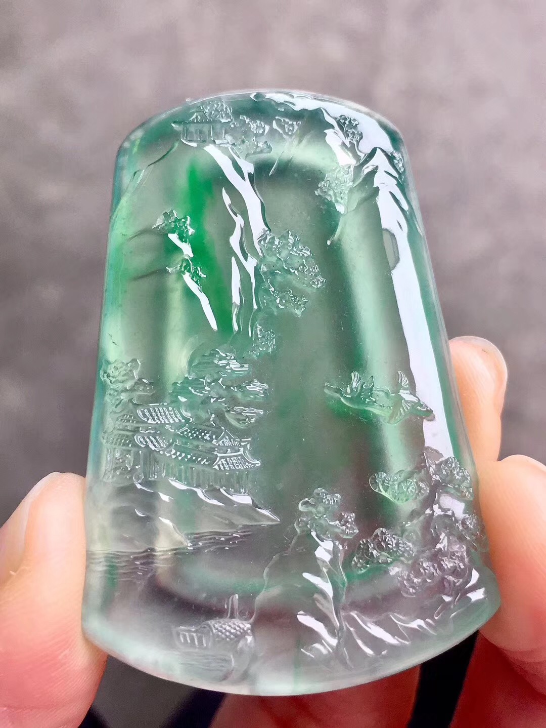 【翡翠】玉界圈里所谓的“大师雕刻”，都是些什么大师！