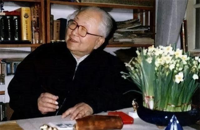 臆说古史|启功：我最困难的时候她欺负我们，现在我好啦，她就总派人来看我