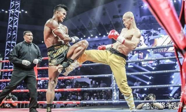 「」刘二狗打完比赛想直播？功夫巨星一龙两巴掌直接打成“猪头”！