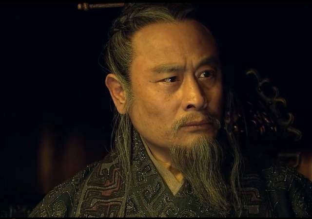 [李斯]李斯一生忠于秦始皇，为何会伙同赵高拥立无能的胡亥？