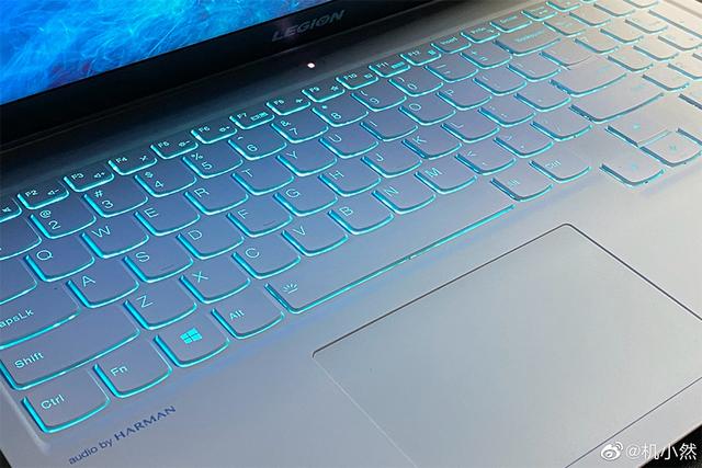 联想|白色拯救者Y7000P！联想最高颜值游戏本，卖多少钱合适？