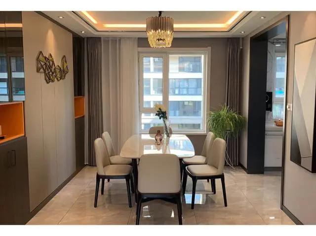 |晒晒2020年流行的现代轻奢，不简单的装修，进门就被客厅迷住了