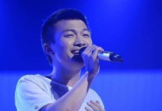 连战|《好声音》捧出了8个总冠军，发展最好的却是连战都没进去的他