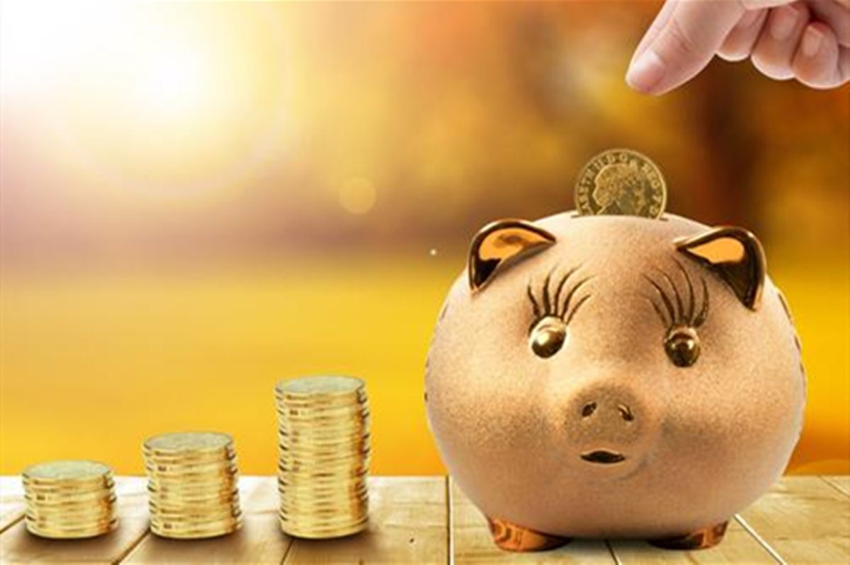 @什么年代了，还有人到银行“定期存款”？实情让人深思