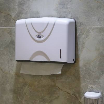 |为何国外喜欢把纸巾直接扔厕所冲掉，而国内却习惯扔进垃圾篓？