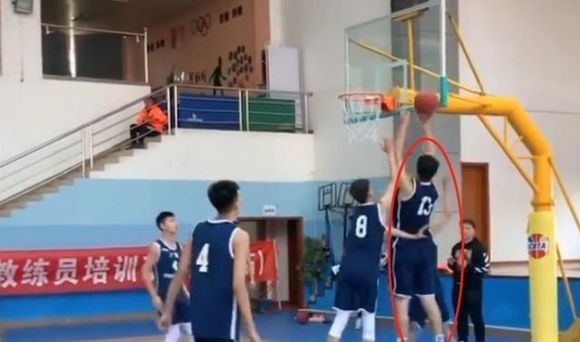 #广东男篮#朱芳雨布局完成！四名内线新星正快速成长，广东队不愁易建联退役