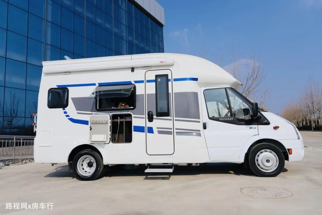 房车：国六款飞翔福特T型房车，颜值出众，专项设计新颖