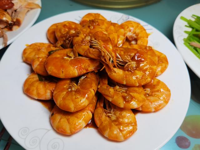 泥鳅|亲娘舅来做客，花130元准备10个好菜来招待，饭后妈妈说我心眼多