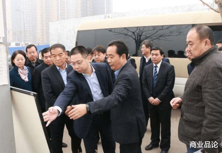 姚振华|深圳最大的隐形富豪，曾靠卖菜赚足300亿，今千亿资产却不上市