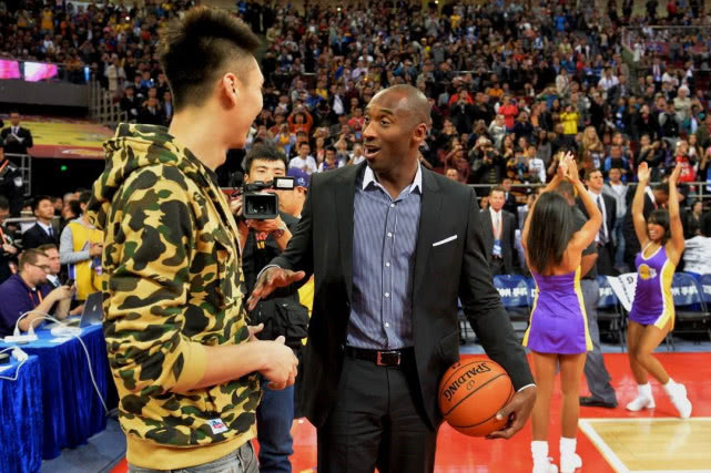 「中国男篮」重排中国男篮历史最佳阵容，周琦郭艾伦落选，后场组合无悬念