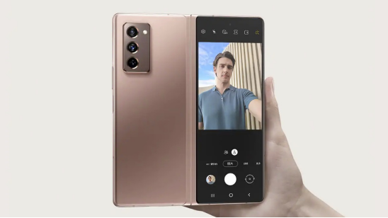 折叠屏|三星这款折叠屏究竟“秀”在哪儿？光是屏幕就大有来头