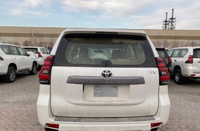 丰田普拉多|大批入门版丰田霸道亮相！2.8T动力+四驱，预售40万比帕杰罗霸气