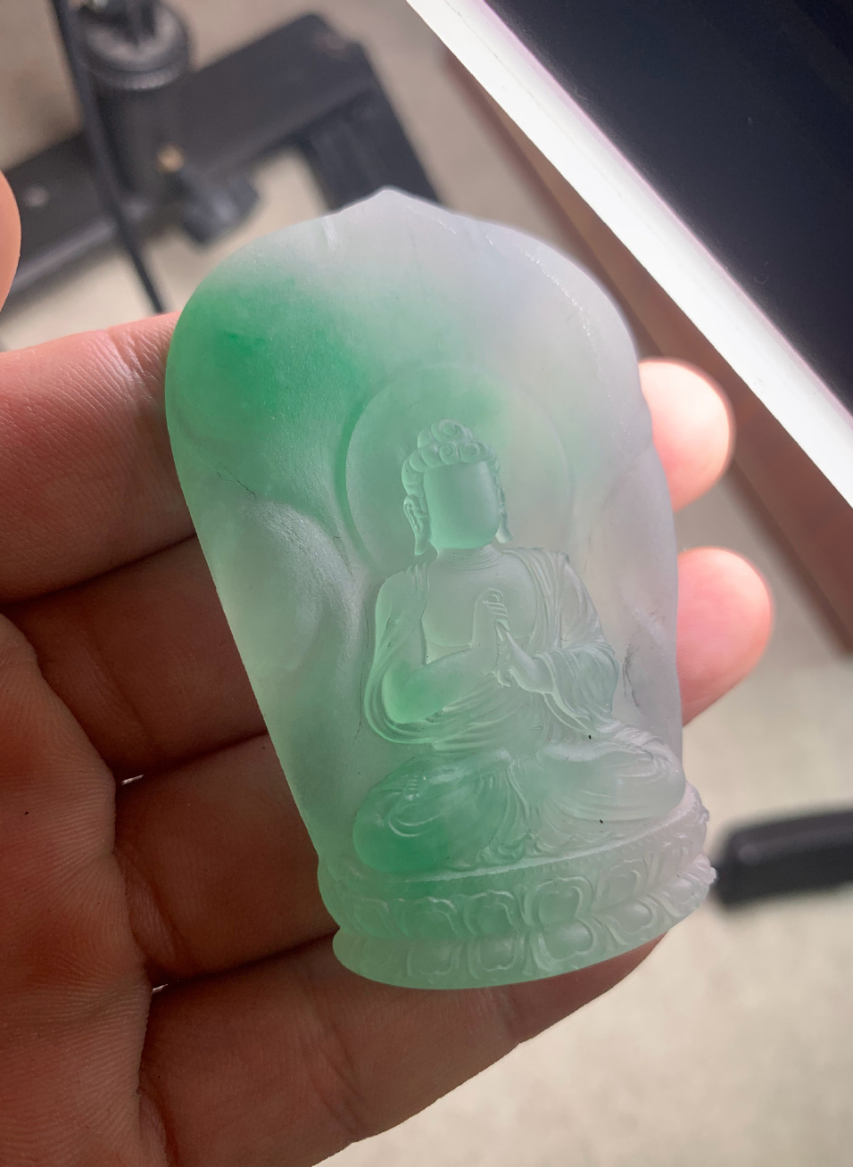 翡翠|飘花翡翠边角料巧夺天工,最后被神秘收藏!!!