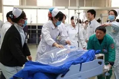心肌梗塞■45岁男子，背痛一天，骤然离世，医生措手不及，这病真的太凶险