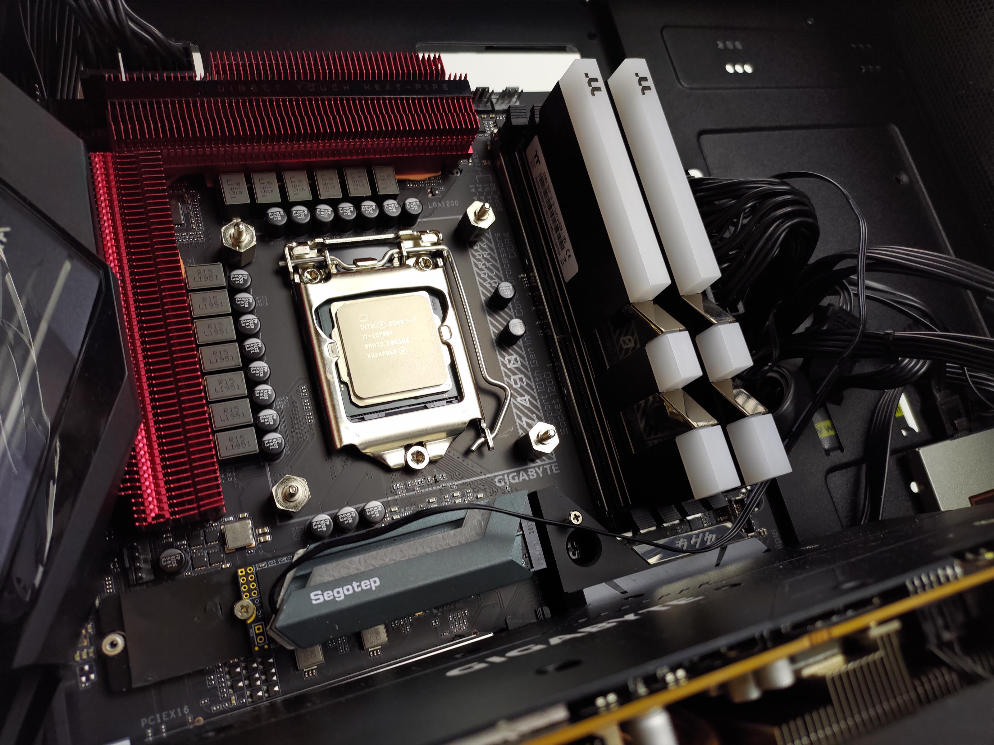 苹果|稳压i7-10700K全核5.3Ghz——酷冷至尊海魔360水冷简测