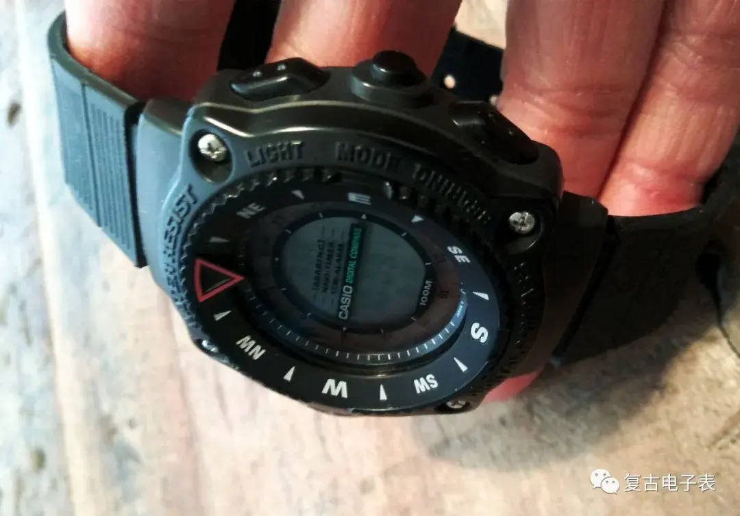 |卡西欧飞碟式罗盘方位器——CASIO CPW 220