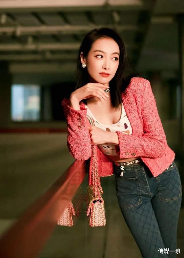 王一博|盛典合影有玄机：杨幂靠边不敌宋茜，王一博陈伟霆位置前进，刘雯长腿抢镜