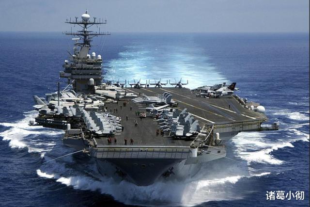 「美军」7艘核航母同时出海，美军调转枪口锁定真正对手，再不阻止就晚了