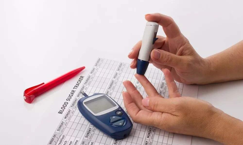 糖尿病|若糖尿病患者还是每天喝酒，可能身体要承受这两个恶果，要当心